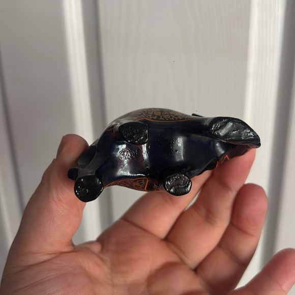 Handcrafted Black and Gold Elephant Figurine from India - Picture 2 of 4